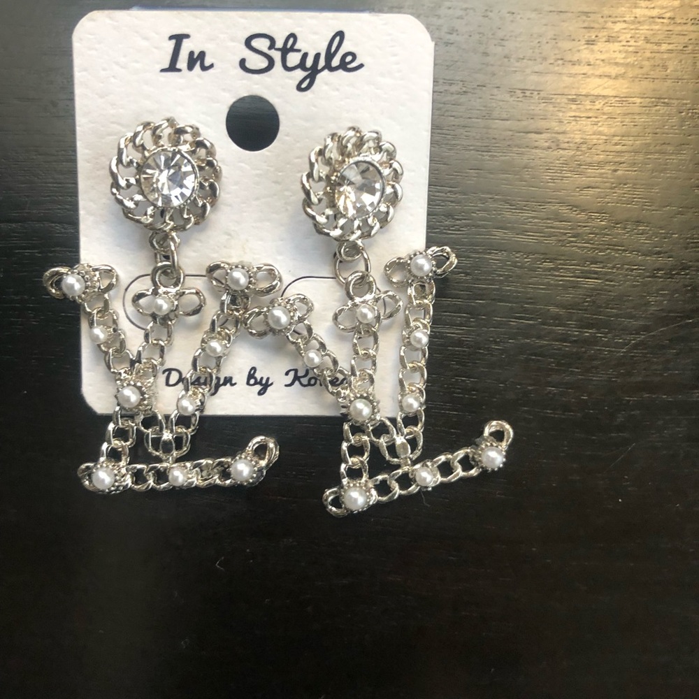 Silver and pearl earrings